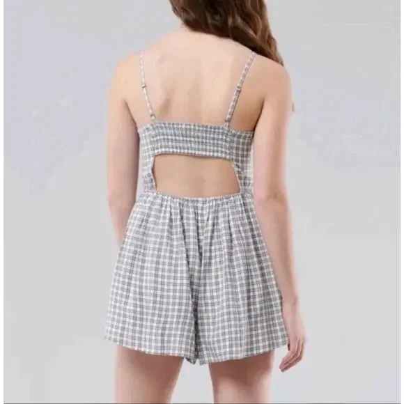 Hollister Plaid Gingham Romper Shorts Pockets Y2K Lined Smocked Size Medium M - Picture 2 of 10